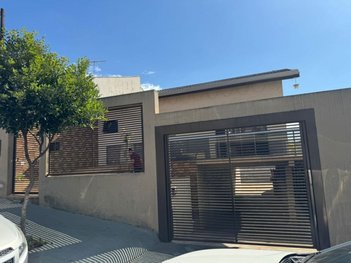 house em Rua Augusto Borges, Cafezal - Londrina - PR