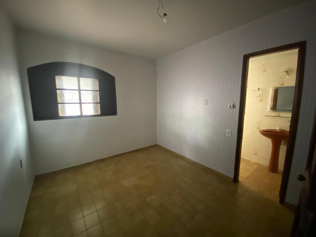 8e04304bfac6c05db921d6cbbee4b2f5_01