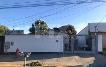 house em Rua Paracatu, Vila Sílvia Regina - Campo Grande - MS