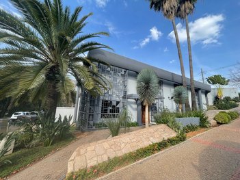 commercial_building em Rua Bento Munhoz da Rocha Neto, Jardim do Lago - Londrina - PR