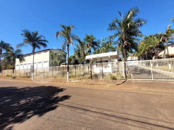 commercial_property em Rua Aguapé, Chácaras Tubalina e Quartel - Uberlândia - MG