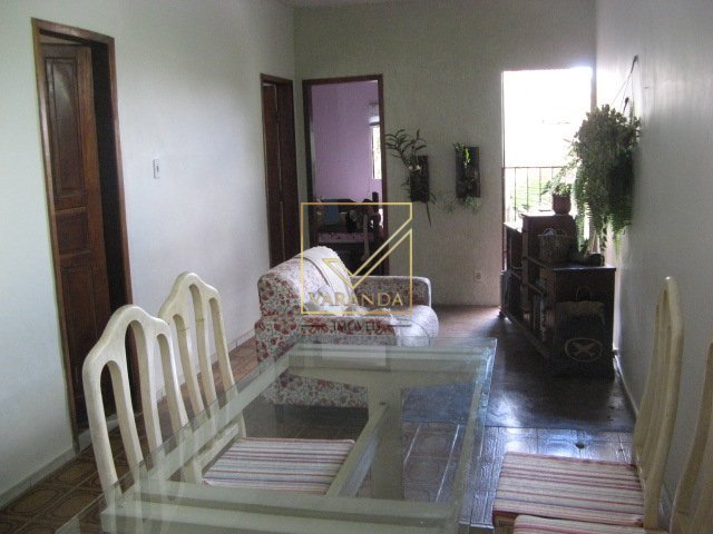 Casa 03 quartos a venda no Bairro Concórdia.