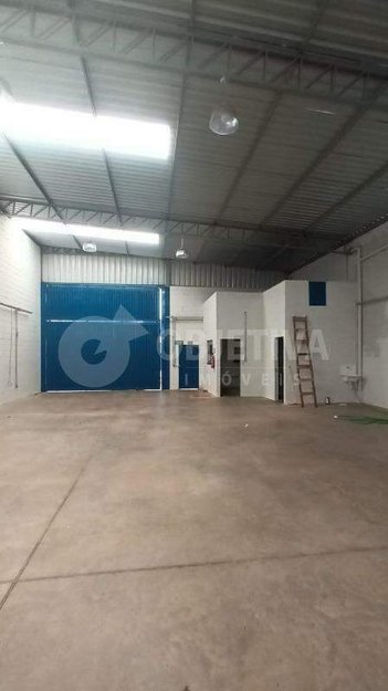 industrial em Rua das Esmeraldas, Dona Zulmira - Uberlândia - MG