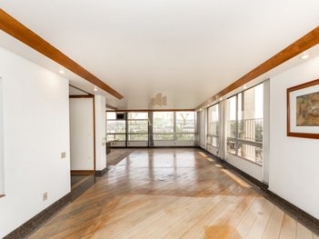 apartment em Rua Angelina Maffei Vita, Jardim Europa - São Paulo - SP