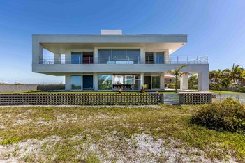 house em Avenida Deputado Anibal Khury, Pontal do Paraná - Pontal do Paraná - PR