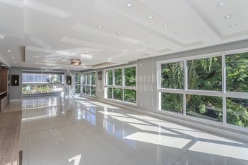 apartment em Rua Carlos Gardel, Boa Vista - Porto Alegre - RS