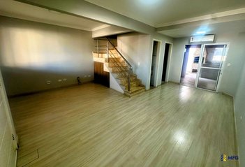 house em Avenida Adolpho Massaglia, Bairro da Vossoroca - Sorocaba - SP