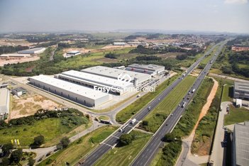 industrial em Avenida Prefeito Luís Latorre, Vila das Hortências - Jundiaí - SP