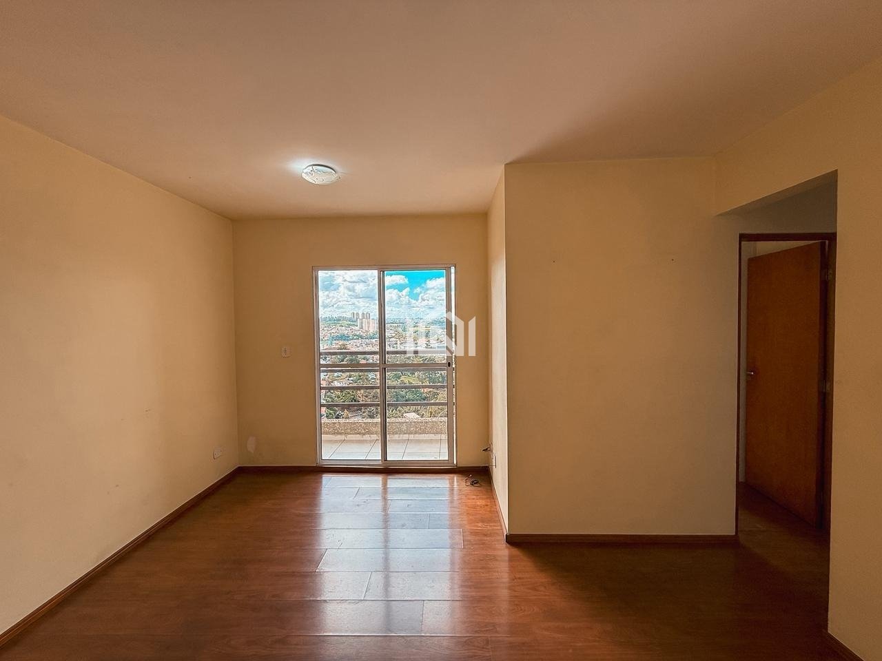 apartamento a venda no condominio  residencial da aldeia - sala para 2 ambientes