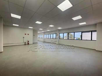 industrial em Avenida Independência, Éden - Sorocaba - SP