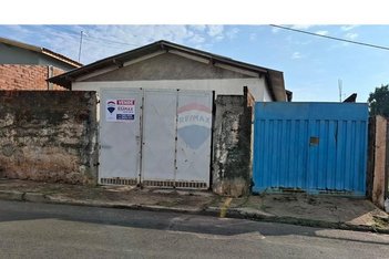 house em Rua Emílio Cani, Vila Santa Therezinha de Menino Jesus - Botucatu - SP