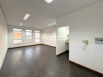 office em Avenida Romeu Strazzi, Vila Sinibaldi - São José do Rio Preto - SP