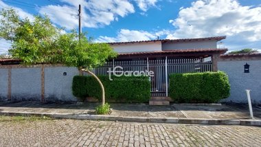 house em Rua Capitão Otávio Ramos, Vila Regina Célia - Cruzeiro - SP