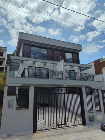 house em Rua André Felipe Filho Sumar, São Sebastião - Palhoça - SC