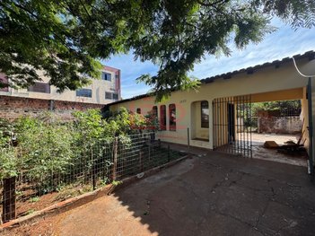 house em Rua La Paz, Vila Morangueira - Maringá - PR