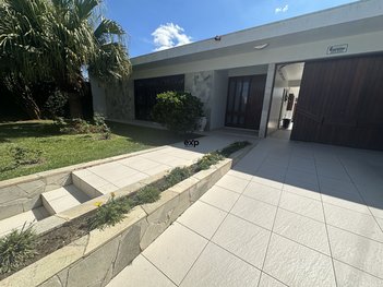 commercial_building em Avenida Bonifácio Vilela, Centro - Ponta Grossa - PR