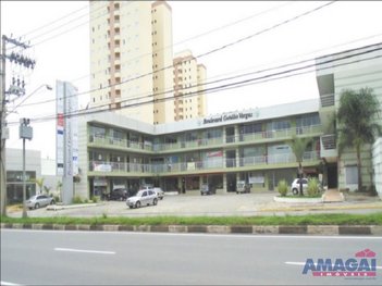 office em Avenida Getúlio Vargas, Jardim Califórnia - Jacareí - SP