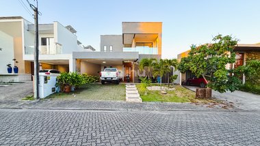 house em Rua Santa Rita de Cássia, Urucunema - Eusébio - CE