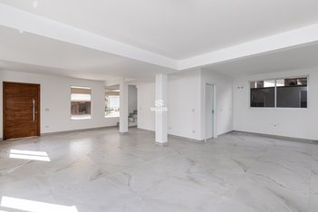 house em Rua das Araras, Novo Mundo - Curitiba - PR