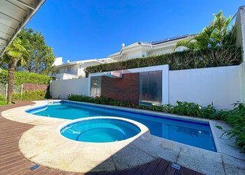house em Rua das Garoupas, Jurerê Internacional - Florianópolis - SC