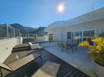 apartment em Rua José Elías Zaquem, Várzea - Teresópolis - RJ