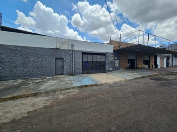 industrial em Avenida C12, Setor Oeste - Goiânia - GO