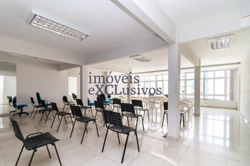 office em Monsenhor Celso, Centro - Curitiba - PR