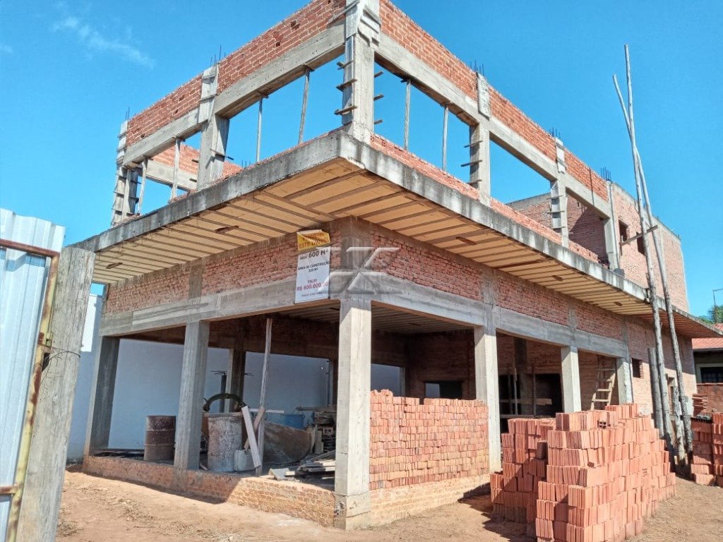 Construção comercial de  297,6 m²