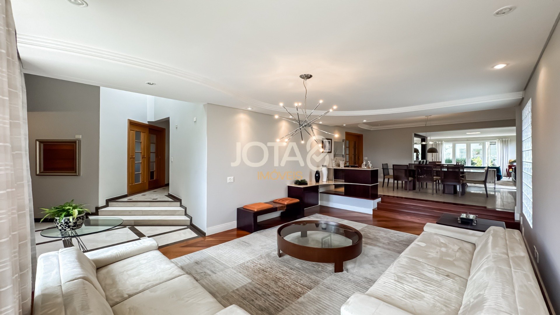 CASA EM CONDOMÍNIO COM 4 SUÍTES (10)