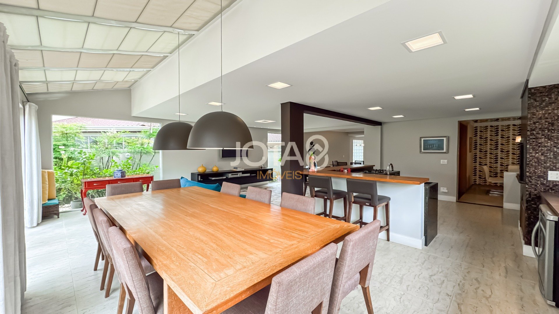 CASA EM CONDOMÍNIO COM 4 SUÍTES (32)