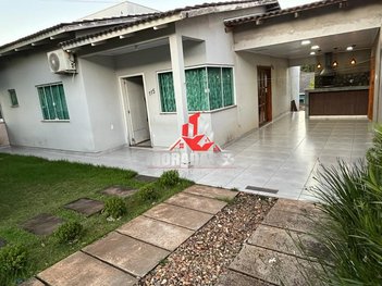 house em Rua Irmã Maria Alix Bento, Aeroporto - Francisco Beltrão - PR