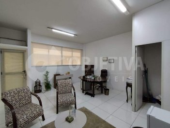 office em Rua Duque de Caxias, Centro - Uberlândia - MG