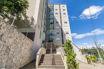 apartment em Rua Monsenhor Ivo Zanlorenzi, Mossunguê - Curitiba - PR