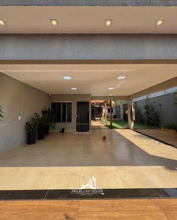 house em Avenida Pastor Crespo, Residencial Veneza - Rio Verde - GO