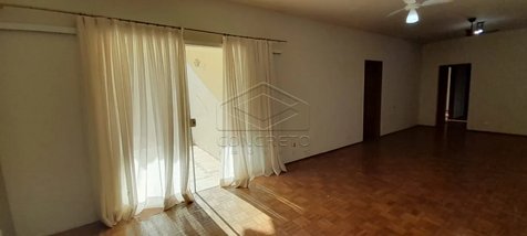 house em Rua Governador Armando Salles, Centro - Jaú - SP