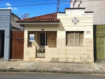 house em Rua Doutor Wenceslau Braz, Centro - Varginha - MG