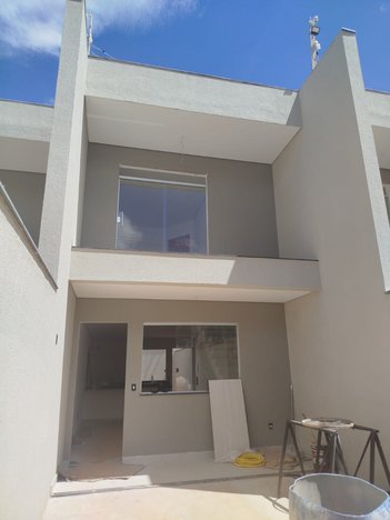 house em Rua Brusque, Parque Xangri-Lá - Contagem - MG