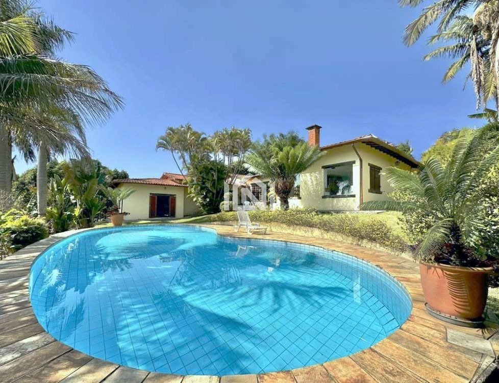 casa a venda no condominio vila velha -piscina