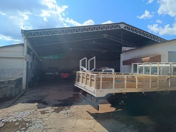 industrial em Avenida Itápolis, Vila Bela Vista - Araraquara - SP