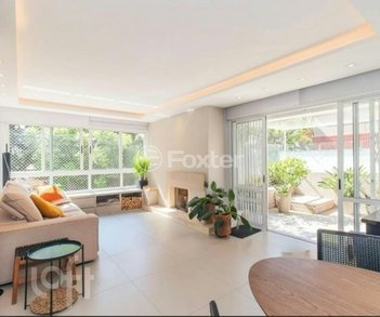 apartment em Rua Santa Cecília, Rio Branco - Porto Alegre - RS