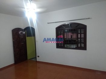 house em Rua Leonardo Gonçalves Caramuru, Jardim Emília - Jacareí - SP