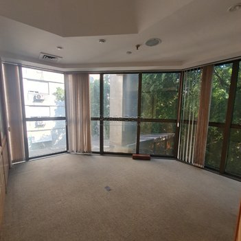 office em Carlos Gomes, Auxiliadora - Porto Alegre - RS