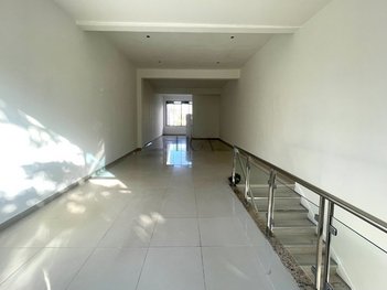 business em Avenida Plínio Brasil Milano, Auxiliadora - Porto Alegre - RS