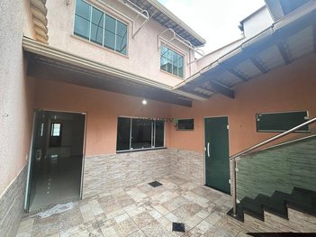 house em Rua Vinte e Três, Vale das Amendoeiras - Contagem - MG