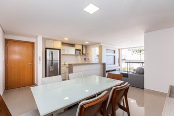 apartment em Rua Walenty Golas, Campo Comprido - Curitiba - PR