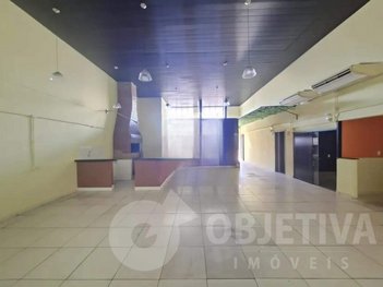 business em Avenida Segismundo Pereira, Santa Mônica - Uberlândia - MG