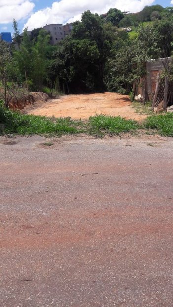 land_lot em Rua Montes Claros, Residencial Lajinha (Parque Durval de Barros) - Ibirité - MG