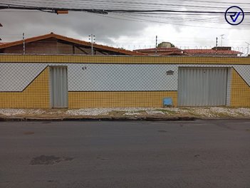 house em Rua Walter de Castro, Cidade dos Funcionários - Fortaleza - CE