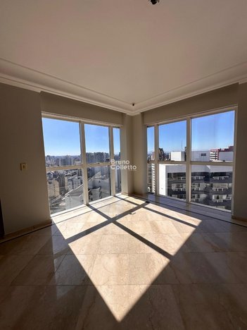 apartment em Rua Coronel Dulcídio, Água Verde - Curitiba - PR