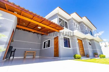 house em Rua Pedro Helpa, Campo Largo da Roseira - São José dos Pinhais - PR